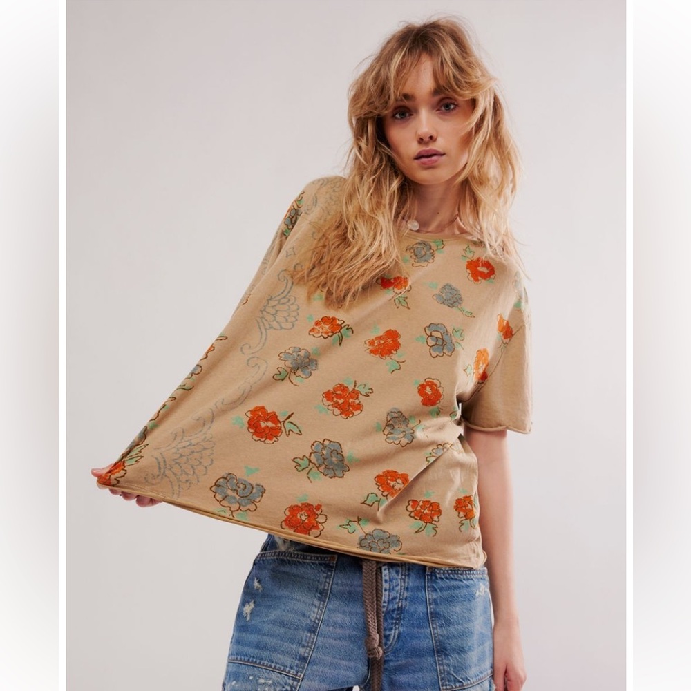 We The Free Nina Boheme Printed Tee Tan Floral Xs Nwot Casual Boho Winter Spring